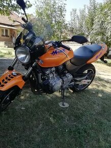 Honda hornet 600