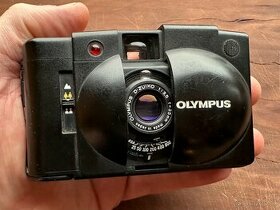 Olympus xa2