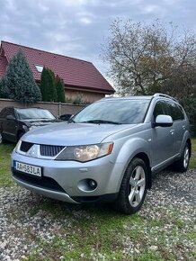 Mitsubishi outlander 4x4 SUV - 1