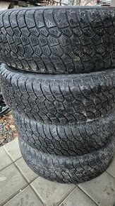 Zimné 235/75 R15