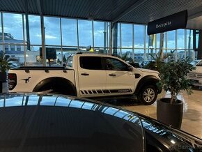 Ford Ranger poškodené auto štartuje jazdí