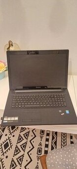 NOTEBOOK Lenovo 17' uhlopriečka s DVD mechanikou