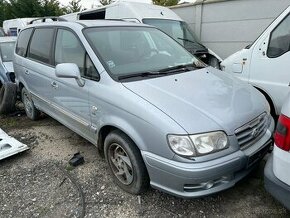 Lacno rozpredám Hyundai Trajet 1999-2008 na náhradné diely