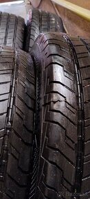 Predám pneu Contivancontact 100 215/70 R15 C