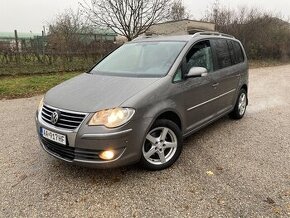 Volkswagen Touran 7miestne