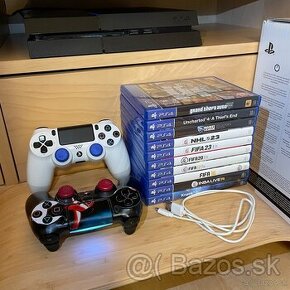 PlayStation 4 + 2 ovládače + 10 hier