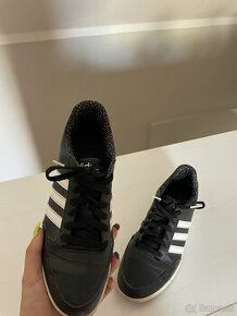 Adidas tenisky