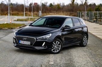 Hyundai i30 1,6 CRDi 7DCT (automat, LED svetlá, Car Play)