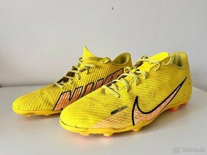 Nike kopačky žlté