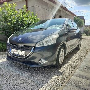 Peugeot 208 1.2benzin r.v.2014