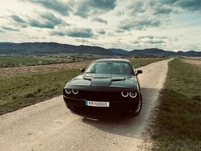 PRENÁJOM Dodge Challenger