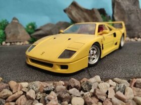 Prodám model 1:18 Ferrari F40