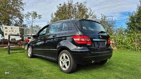 Mercedes Benz B trieda B150 - 1