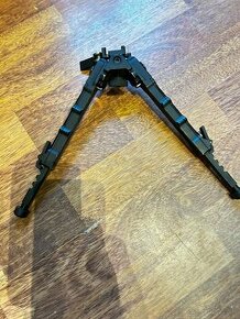 predám bipod stojan na zbraň - 1