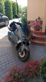 YAMAHA NMAX 125