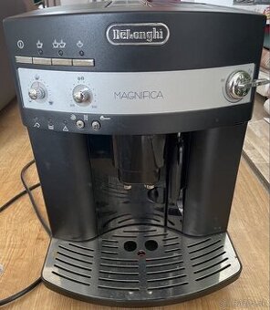 Delonghi kávovar