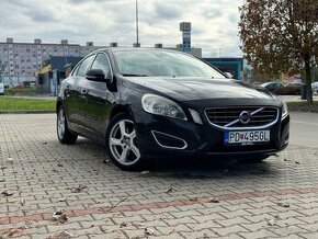 Volvo S60 D3 2011