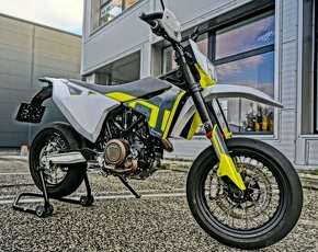 Husqvarna 701 Supermoto