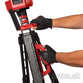 MILWAUKEE M18™ STOJANOVÉ SVIETIDLO SAL2-0