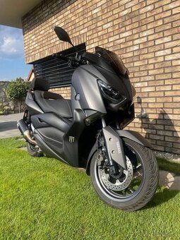 Yamaha Xmax 300