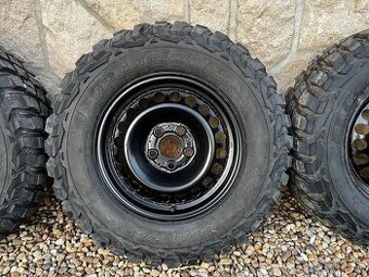 BF goodrich mud terrain KM3 215/75r15