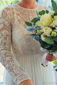 Svadobné šaty vyšívané korálkami - 1