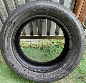 Špičkové letné pneu GoodYear - 215/55 r17 98W - 1