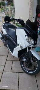 Yamaha X-max 125