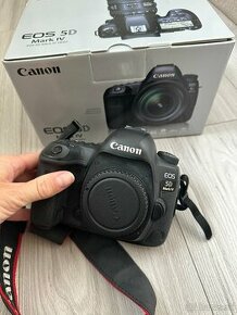 Canon 5D Mark IV