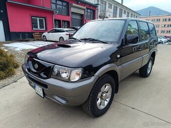 Nissan Terrano II 2,7 tdi,r.v.2001,naj 154 t km, bez korozie