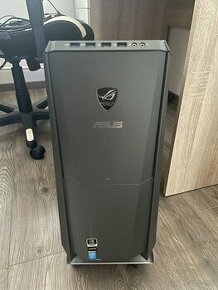 Predám herný pc Asus ROG TYTAN - 1