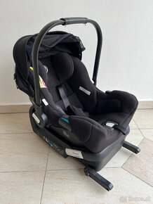 Bugaboo turtle nuna autosedačka + base (základ do auta)