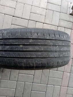 1ks letná 225/45R18 Goodyear Efficient Grip - 1