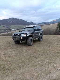 Predám Nissan patrol y61 - 1