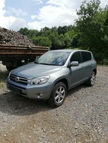 Toyota Rav4 2.2 136k - 1