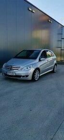 Mercedes-benz B180