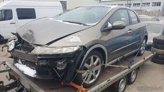 Honda civic 1.8i-vtec,07,103kw,alu17",klimatizace