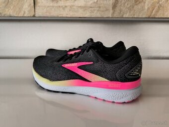 BROOKS GHOST 16  Pôvodná cena: 149,90EUR Bežecké Tenisky