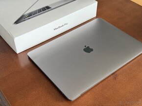 MacBook Pro 15” i7 2,7GHz/,RAM16GB/512GB/Retina,Touch Bar