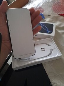 Predám  Apple iphone 16pro 256GB