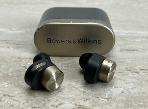 Bowers & Wilkins Pi7