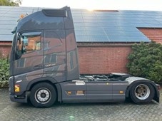 9148 Volvo FH 500 - 4x2 –T- Tahač + Hydraulika posuvné podla