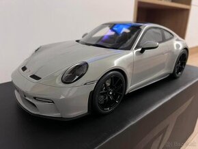 1:12 Porsche 911 (992) GT3 Touring - GT-Spirit Limited