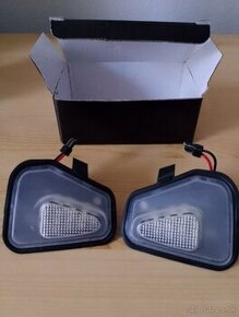 LED osvetlenie pod spätne zrkadla.