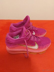 Basketbalove topanky Nike GT Hustle 03 Hyper pink