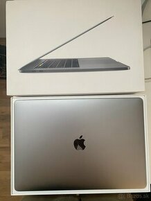 Macbook Pro 15" rocnik 2018 s touchbarom