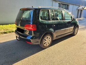 Volkswagen Touran DSG 1.4 Benzín - 1