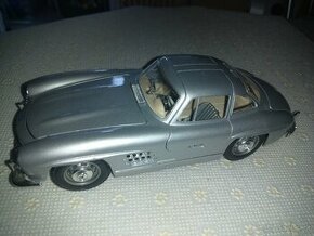 Predam Mercedes 300 sl 1:18 Burago - 1