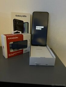 Samsung A05s + adaptér