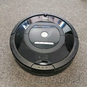 ROBOTICKÝ VYSÁVAČ ROOMBA 770